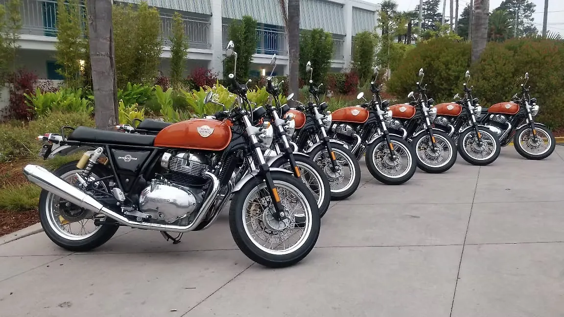 Royal-Enfield-Interceptor,-