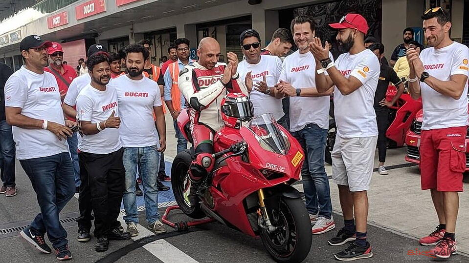 Ducati test rider breaks motorcycle lap record at BIC on the Panigale V4S