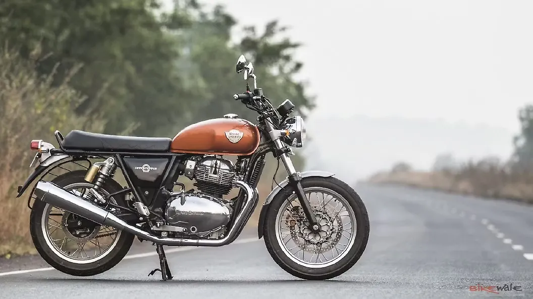 Royal Enfield Interceptor 650 Vs Ktm 390 Duke Competition Check