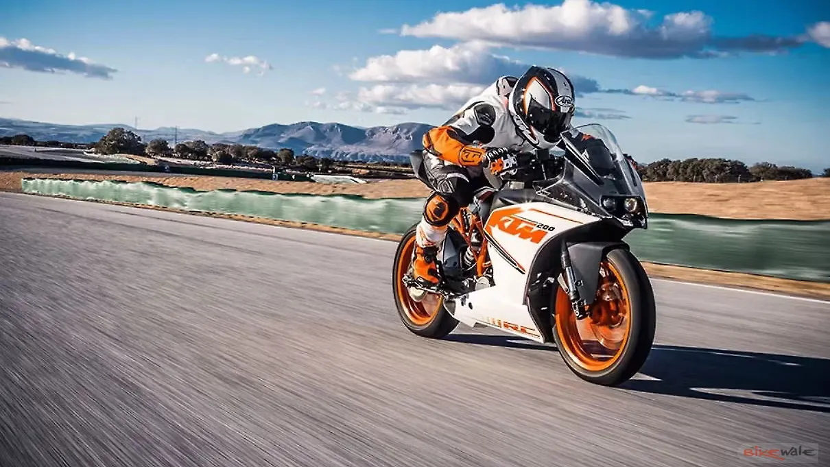 KTM RC200 ABS launched at Rs 1.88 lakhs KTM RC200 ABS launched at Rs 1.88 lakhs