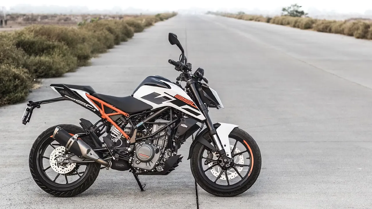 KTM 250DUKE ABS付き （検）125 250 400 390 KTM ネイキッド バイク
