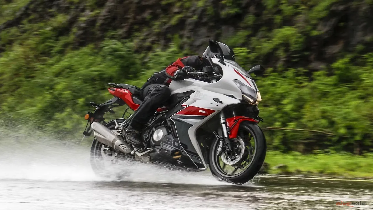 Benelli TNT300, 302R available with interest-free EMI now! Benelli TNT300, 302R available with interest-free EMI now!