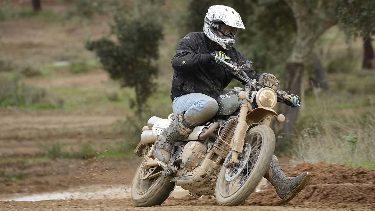 Triumph scrambler 1200 xc off online road