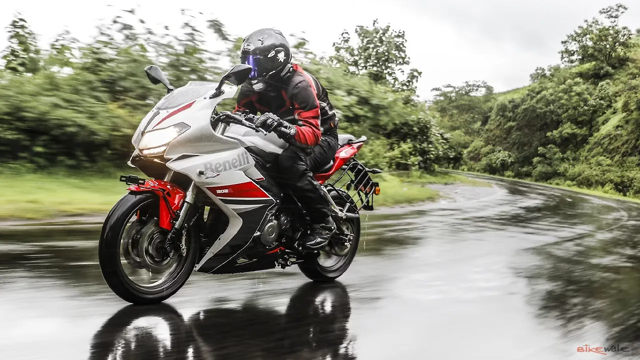 Benelli TNT 300 and 302R prices reduced! Benelli TNT 300 and 302R prices reduced!