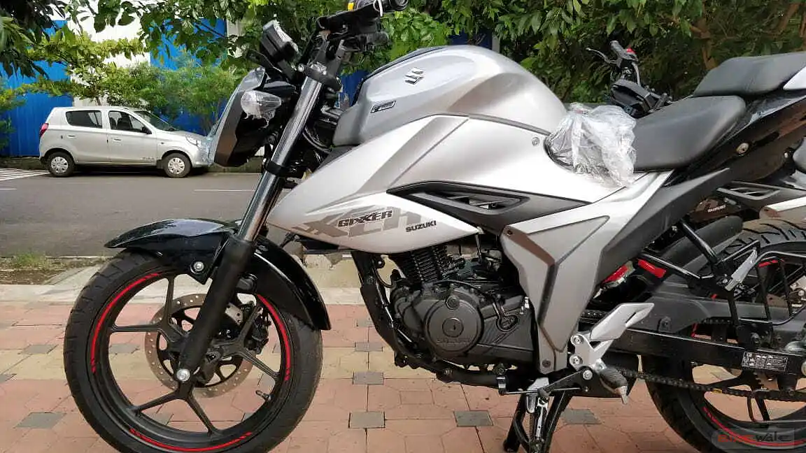 2019 Suzuki Gixxer: Photo Gallery 2019 Suzuki Gixxer: Photo Gallery
