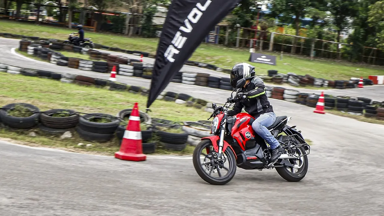 revolt rv 400 bikewale