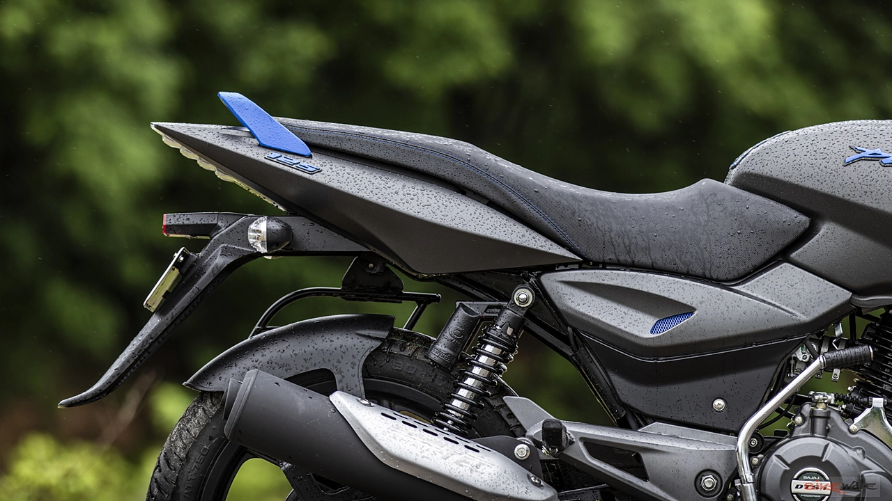 Images of Bajaj Pulsar 125 | Photos of Pulsar 125 - BikeWale Images of Bajaj Pulsar 125 | Photos of Pulsar 125 - BikeWale