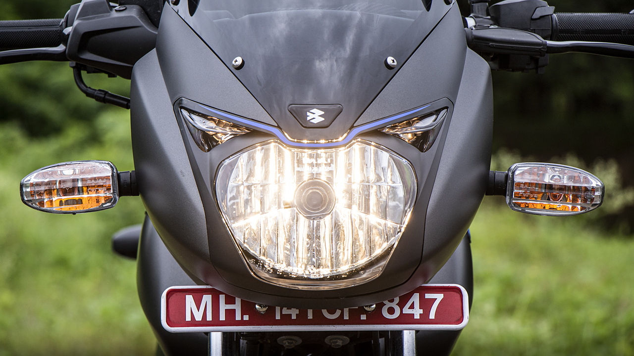 Pulsar 125 headlight sale price