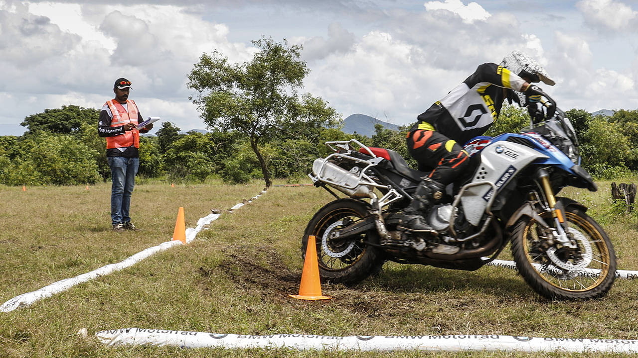 Bmw gs 2025 trophy helmet