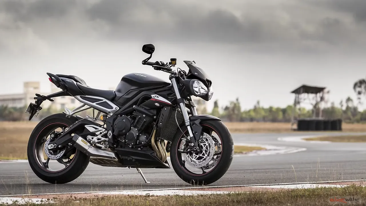 Triumph rolls out Diwali offer on multiple models; savings of up to Rs 2.8 lakhs Triumph rolls out Diwali offer on multiple models; savings of up to Rs 2.8 lakhs