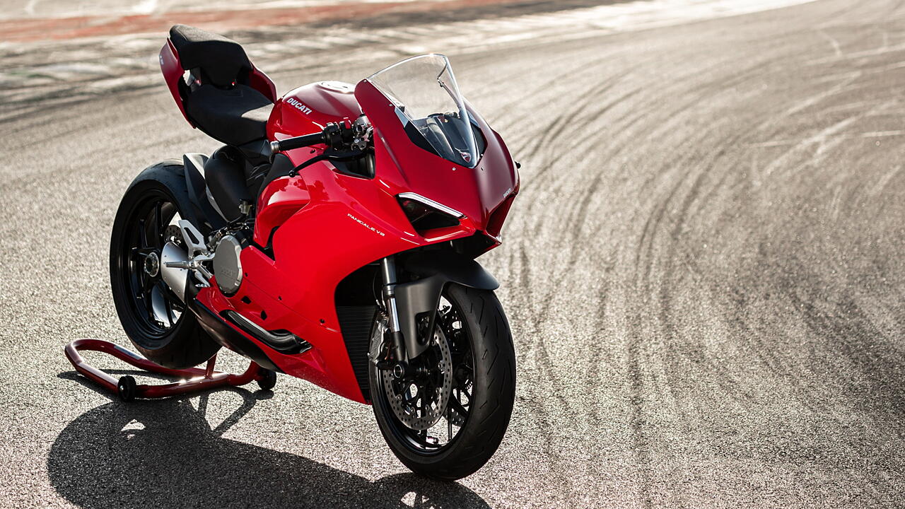 Ducati pulls wraps off the new Panigale V2