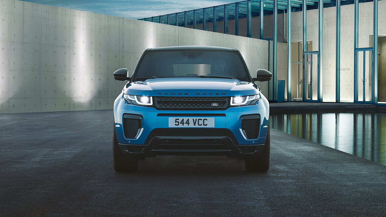 Range Rover Evoque 2020 On Road Price In Delhi  : The Land Rover Range Rover Evoque Is A Premium Suv In The D Segment Category Offered By The British Carmaker.