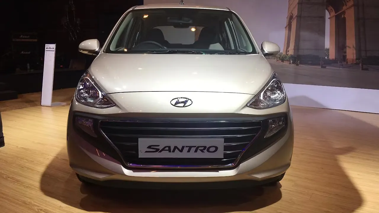 2018 Hyundai Santro launched: Variants explained - CarWale