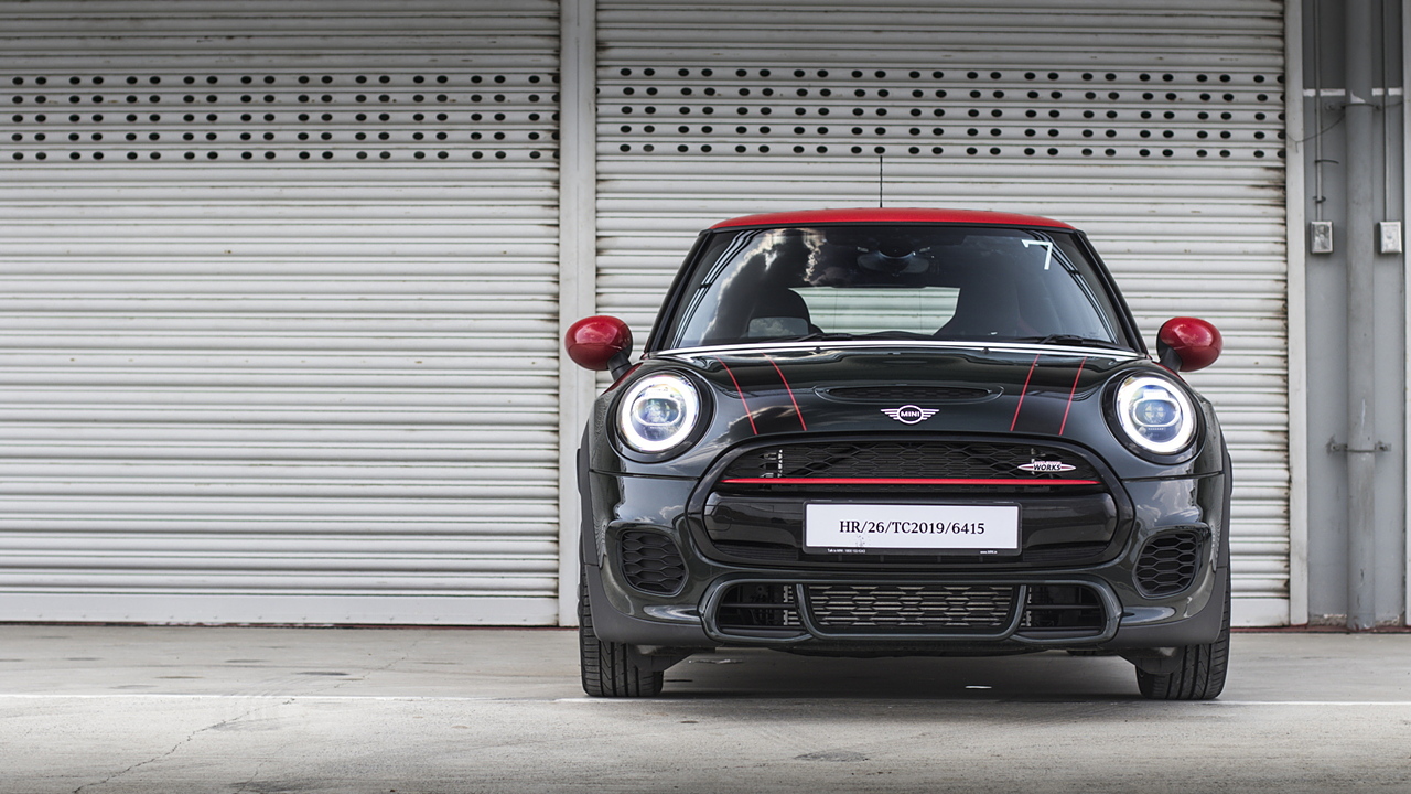 New MINI Cooper JCW launched: Why should you buy? - CarWale