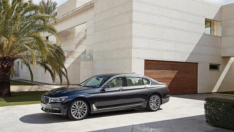16 Bmw 750d To Debut With Quad Turbo Engine Carwale