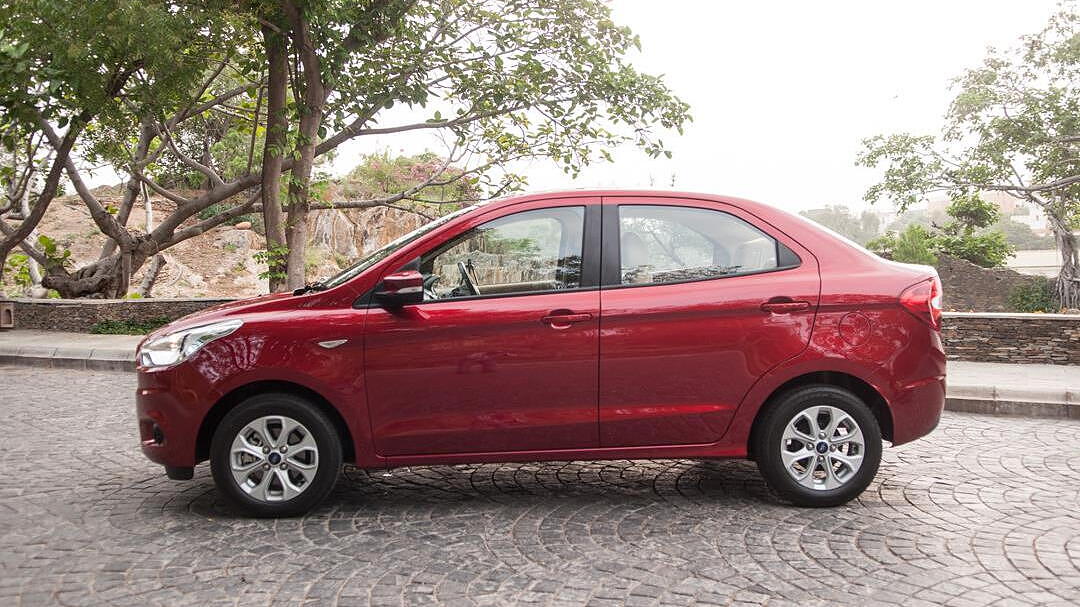 Ford Aspire [2015-2018] Photo, Ford Figo Aspire Left Side View Image 