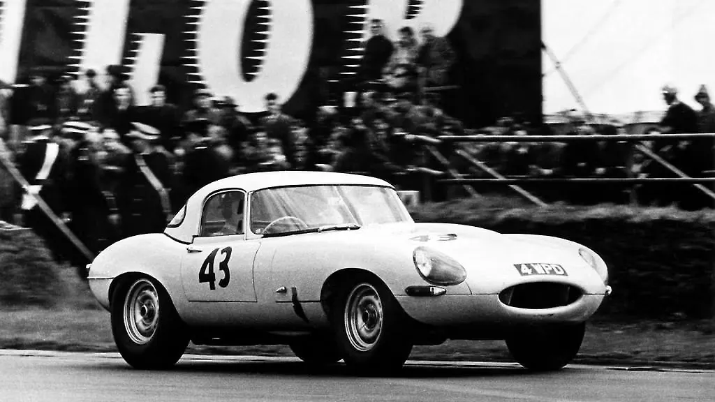 Jaguar-E-Type-Left-Front-Three