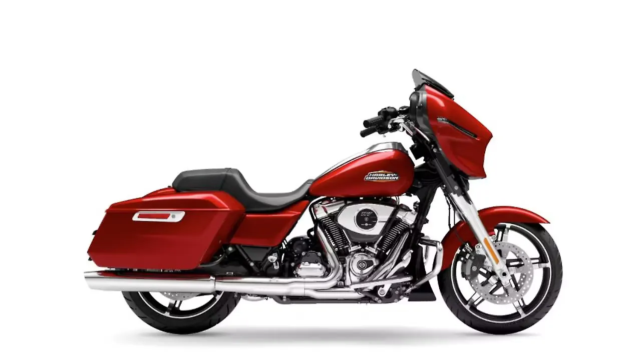 Harley-Davidson Street Glide Price Mileage, Images, Colours