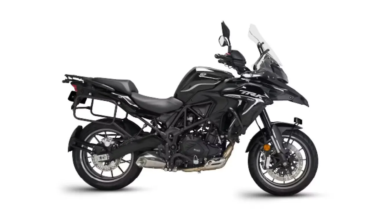 Benelli TRK 502 Price Mileage, Images, Colours BikeWale