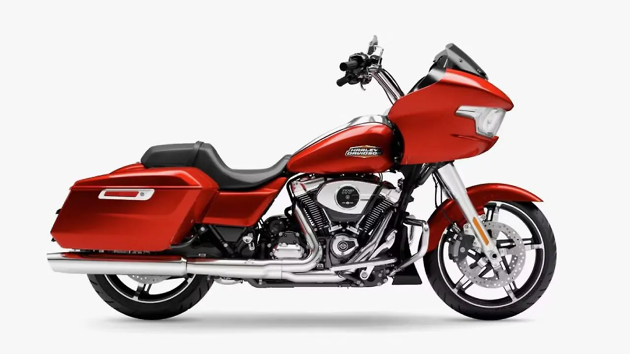Harley-Davidson Road Glide Price - Mileage, Images, Colours | BikeWale
