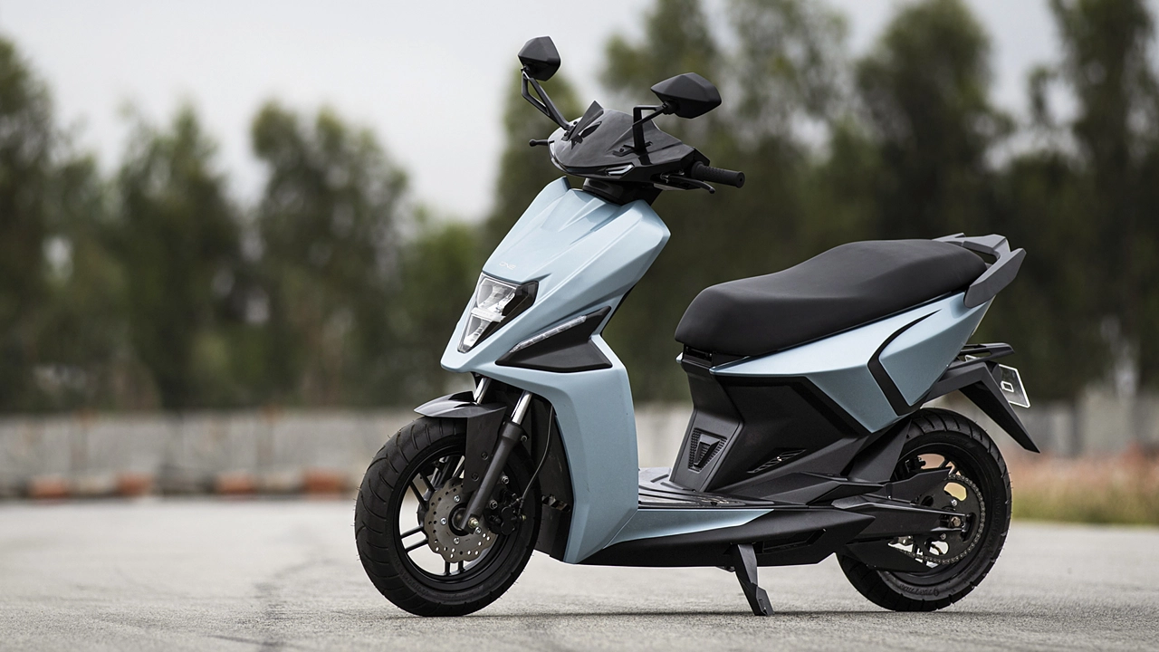 left side view0 Simple Energy One electric scooter