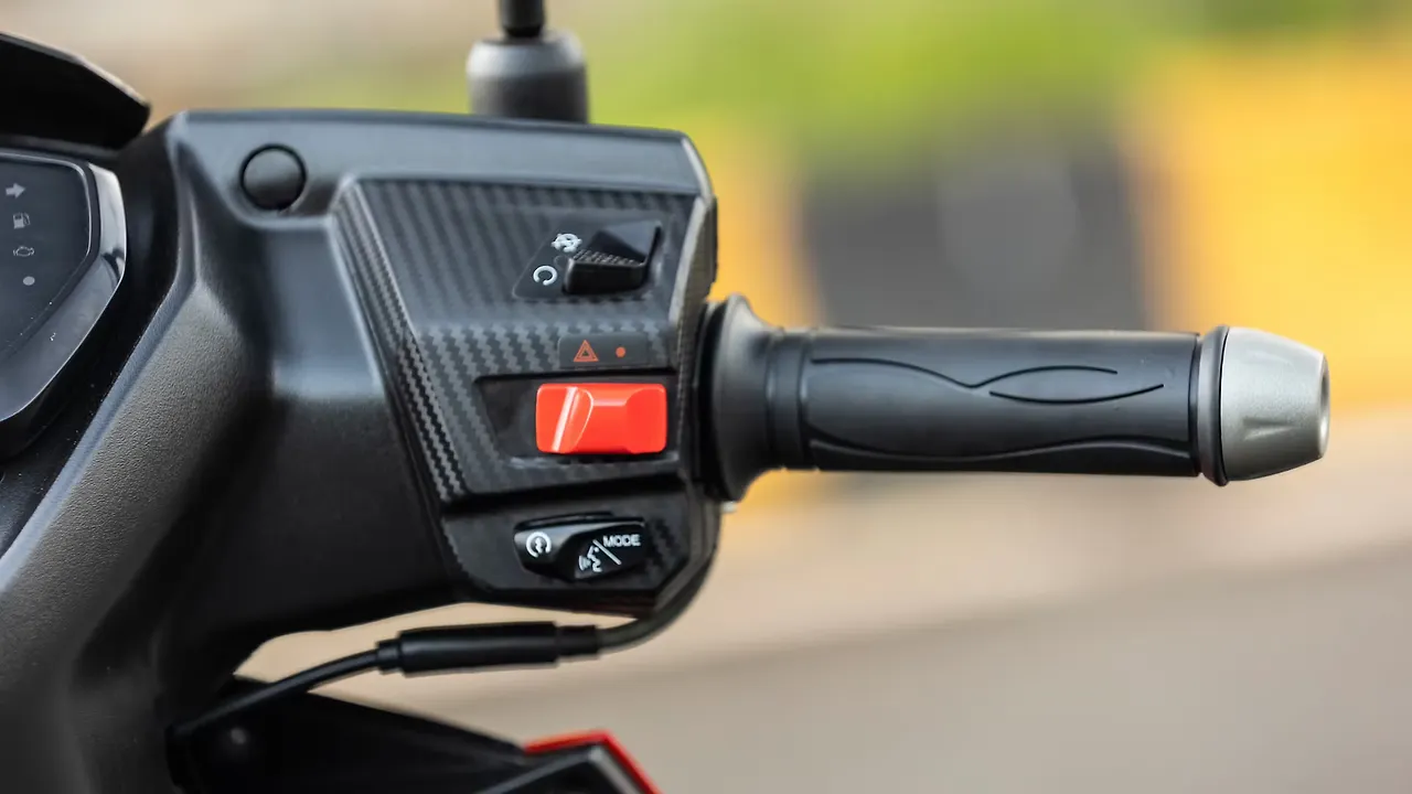 TVS Ntorq 125 Front Fender Image BikeWale