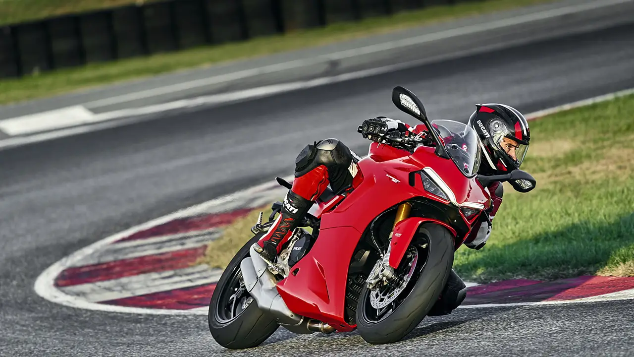 Ducati Supersport 950 available in two colours in India Ducati Supersport 950 available in two colours in India