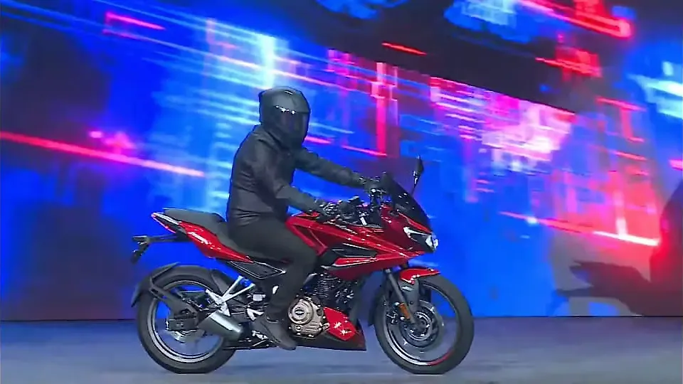 New Bajaj Pulsar N250 and F250 launched in India from Rs 1.38 lakh onwards New Bajaj Pulsar N250 and F250 launched in India from Rs 1.38 lakh onwards