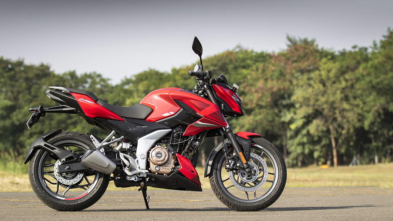 Bajaj pulsar deals 250 bike price