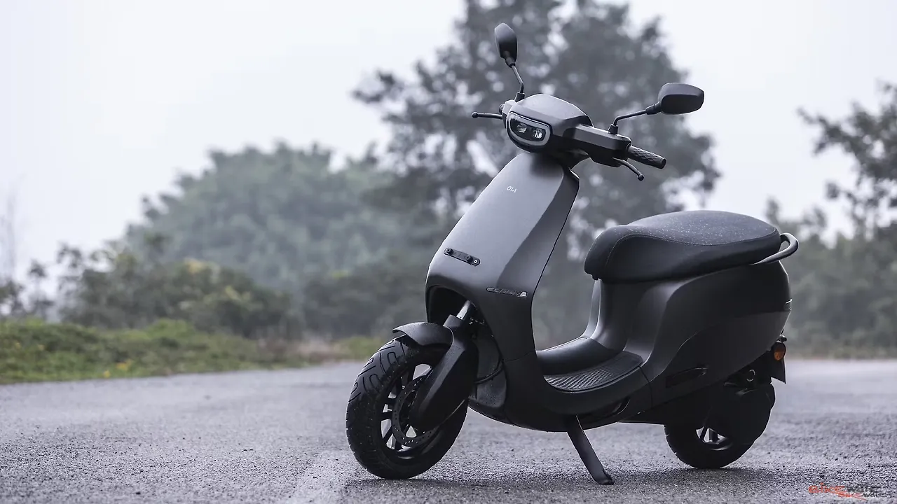 Ola S1, S1 Pro electric scooters deliveries to begin tomorrow Ola S1, S1 Pro electric scooters deliveries to begin tomorrow