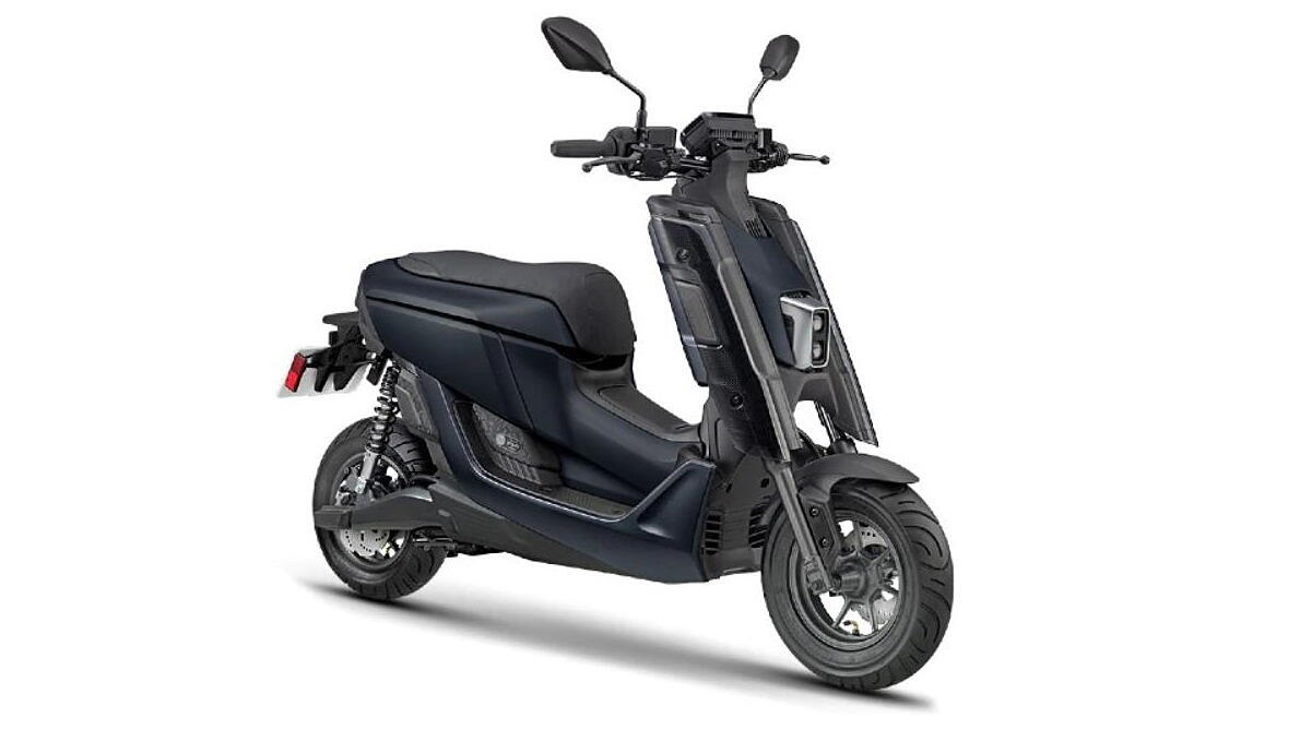 New Yamaha EMF electric scooter unveiled with swappable battery tech
