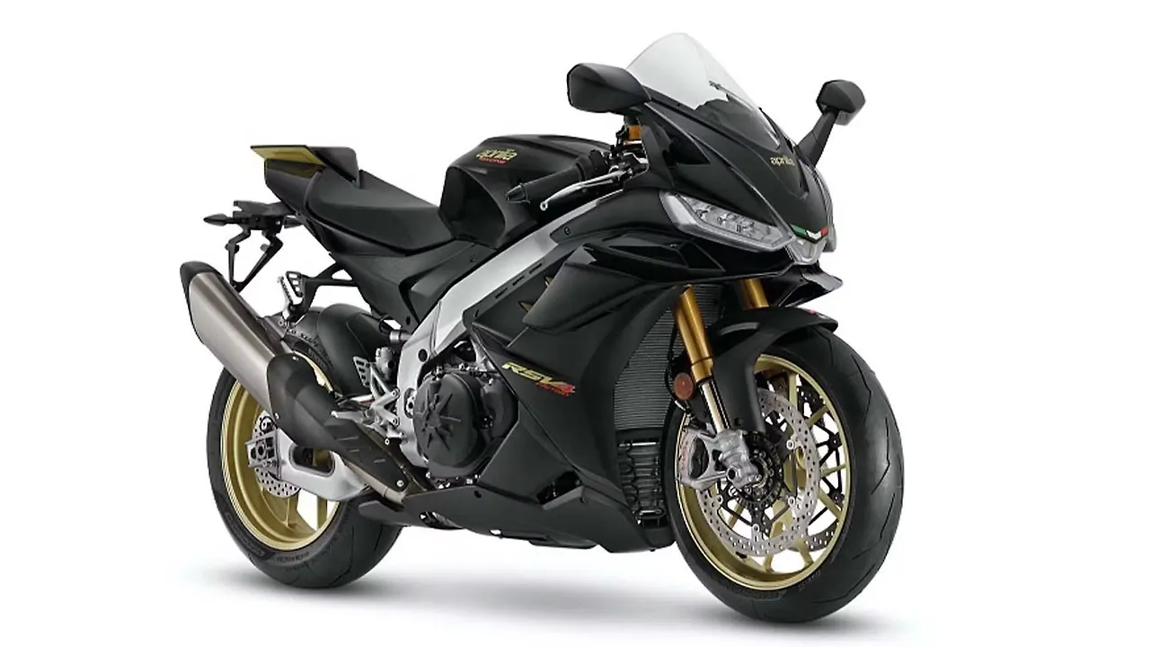 2022 Aprilia RSV4 and Tuono V4 Ultra Dark unveiled 2022 Aprilia RSV4 and Tuono V4 Ultra Dark unveiled