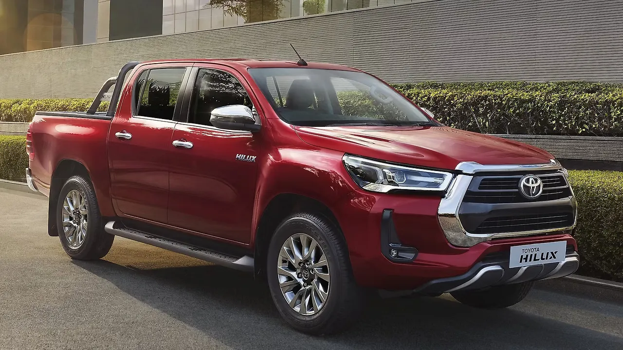 Toyota Hilux unveiled – All you need to know - CarWale