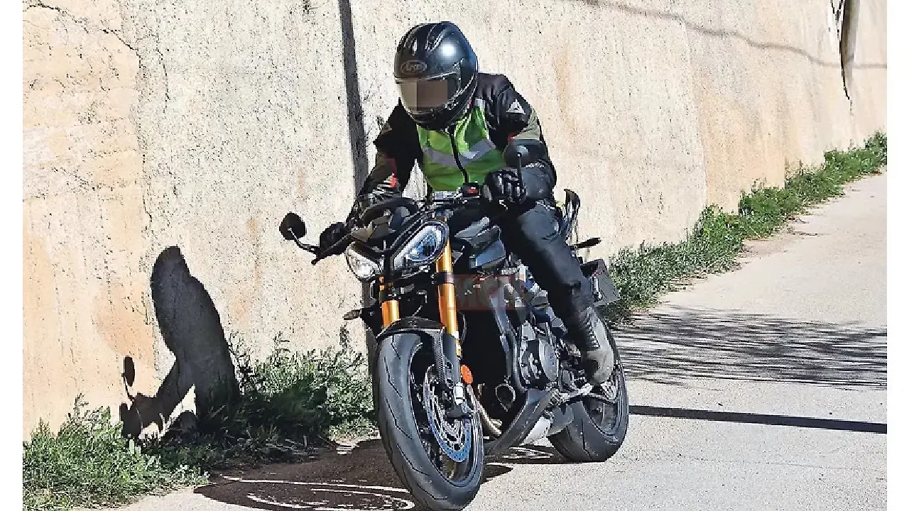 Triumph Street Triple set to receive new suspension and more updates Triumph Street Triple set to receive new suspension and more updates