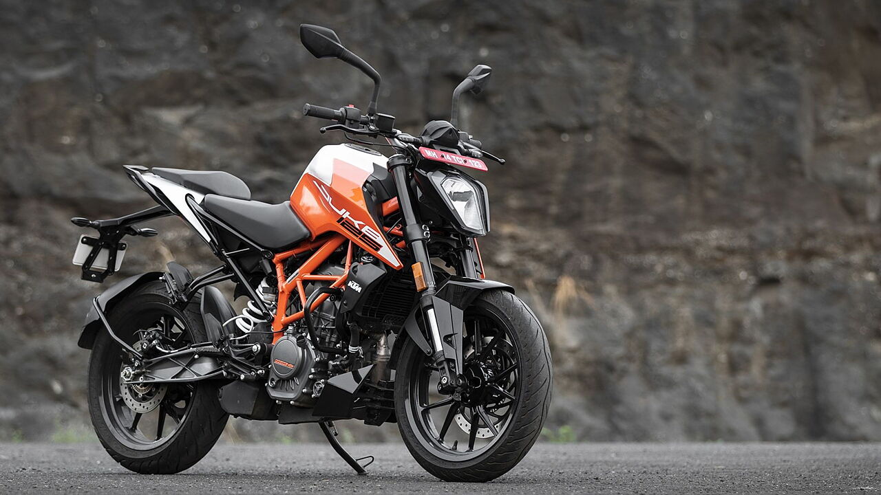 ktm duke 125 showroom price