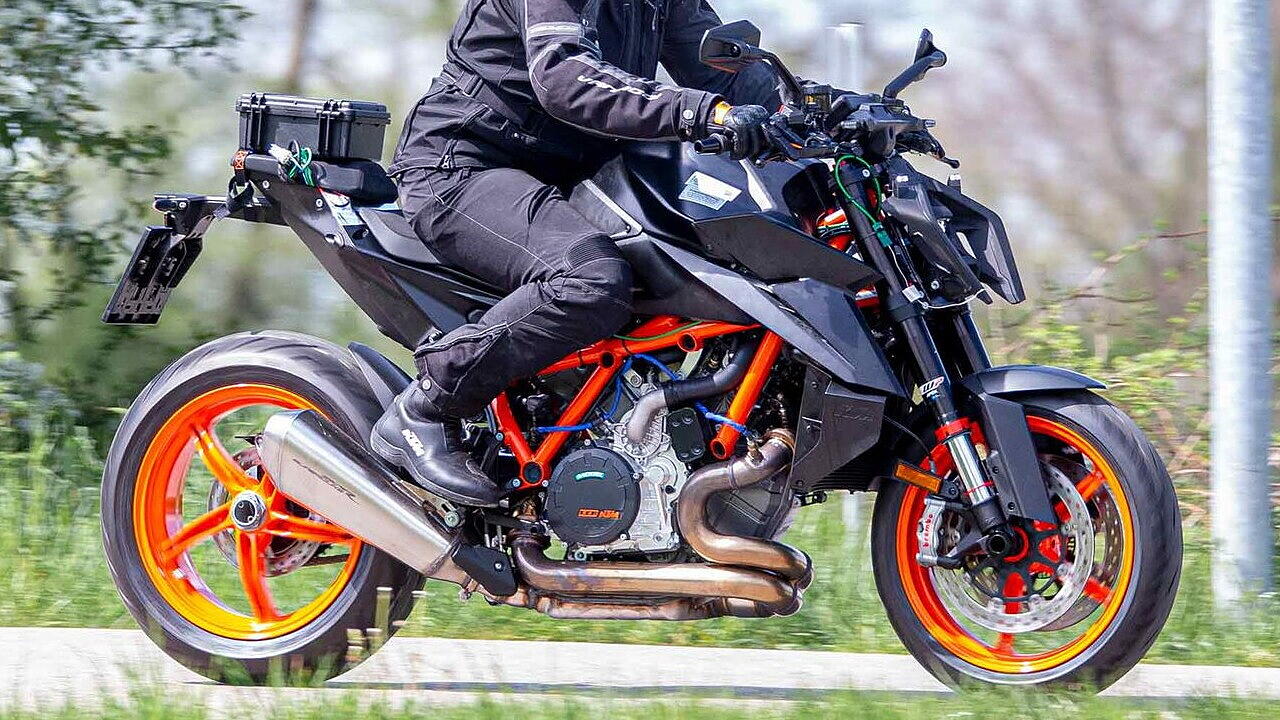 Upcoming KTM 1290 Super Duke spotted testing in a new avatar