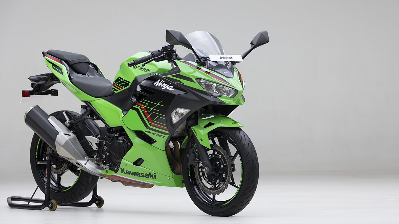 Kawasaki Ninja 400 Price - Mileage, Images, Colours | BikeWale