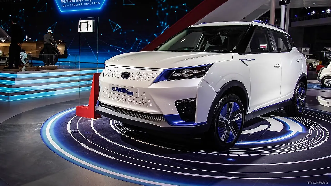 Mahindra eXUV400 to be unveiled in September 2022 - CarWale