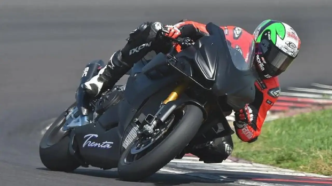 Aprilia RSV4 Trenta incoming! Aprilia RSV4 Trenta incoming!