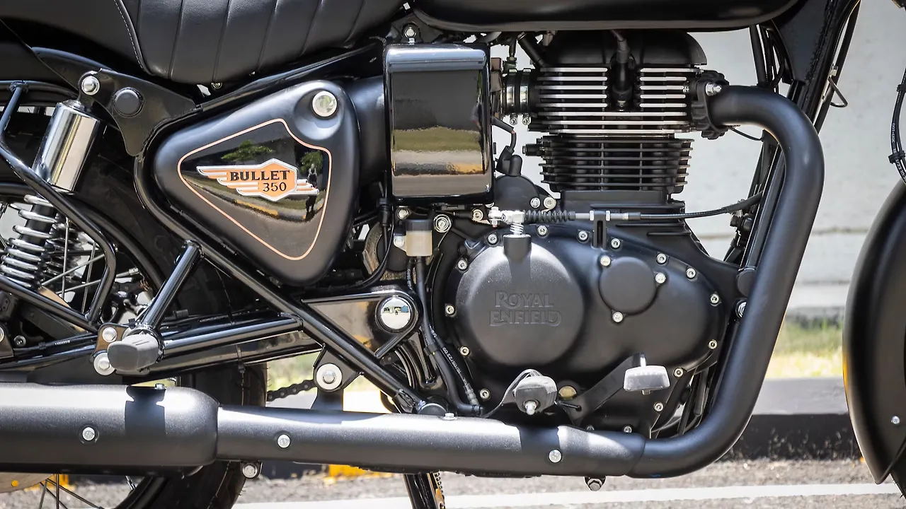 Royal Enfield Bullet 350 Engine From Right Royal Enfield Bullet 350 Engine From Right