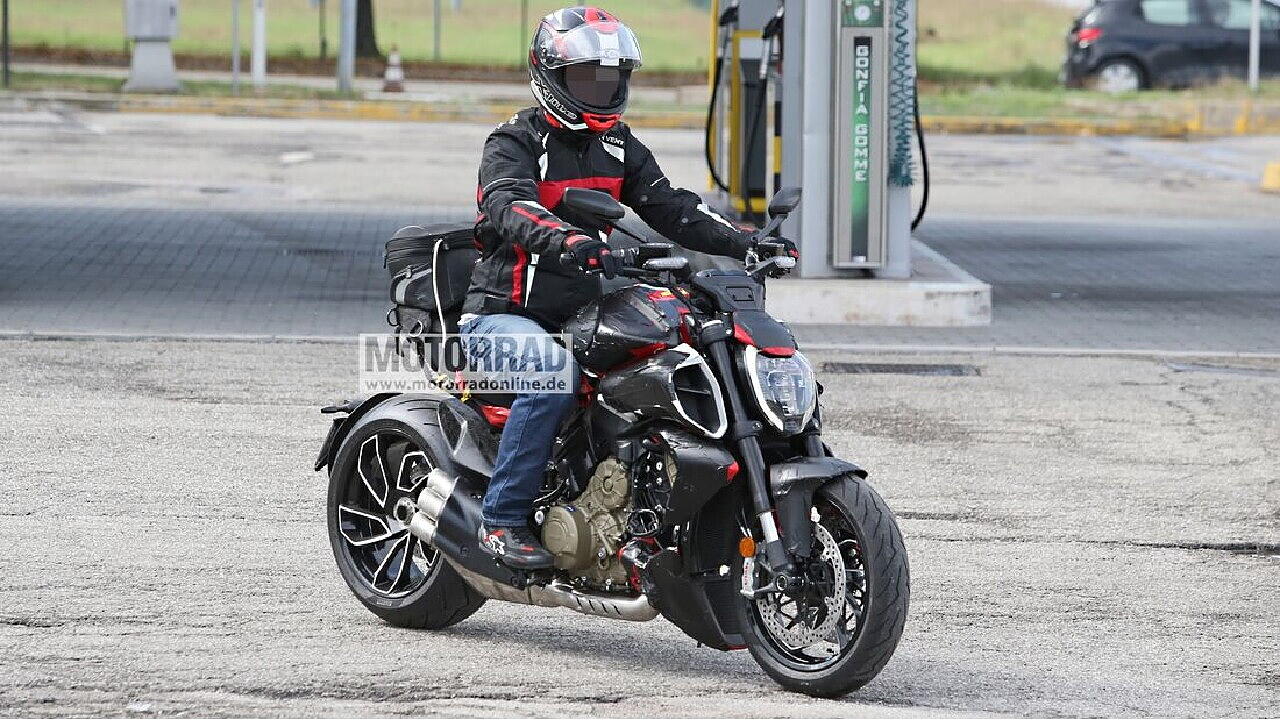 Ducati Diavel V4 spotted testing