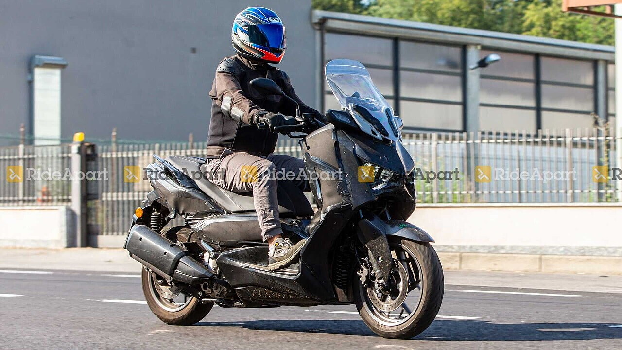 spænding afbryde barrikade Yamaha's 300cc maxi-scooter spotted testing! - BikeWale