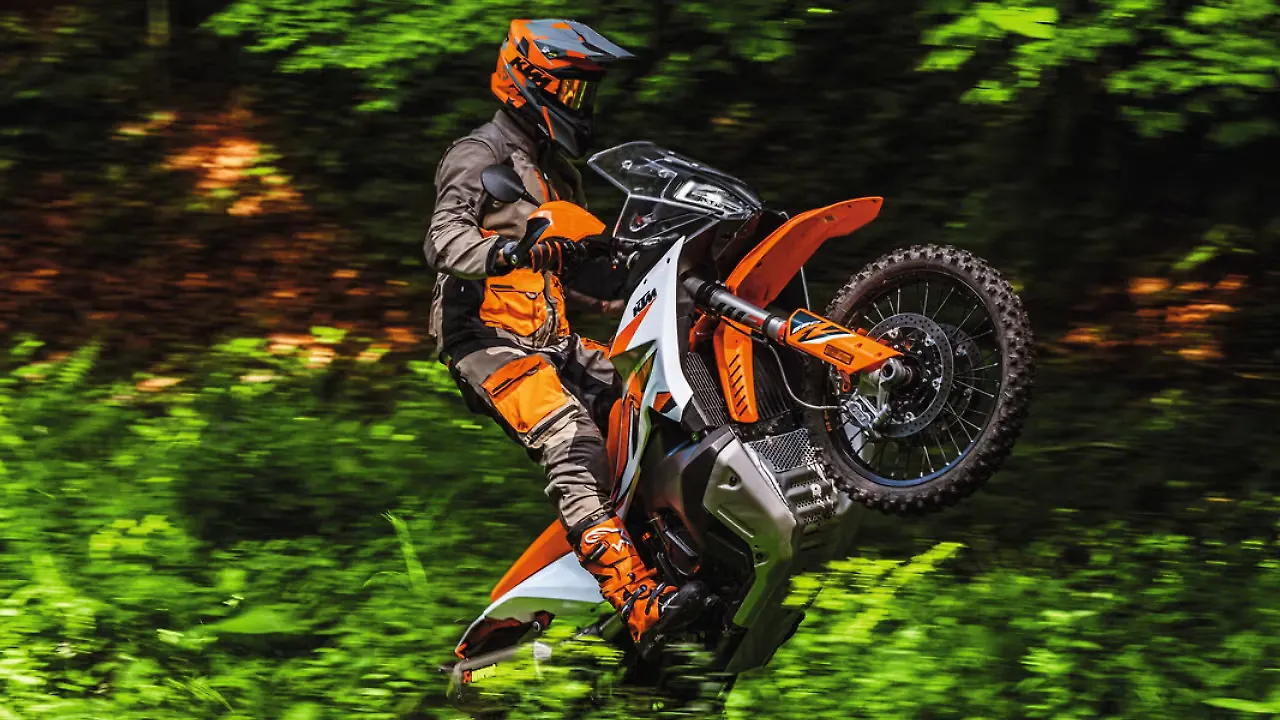2023 KTM 890 Adventure R revealed 2023 KTM 890 Adventure R revealed