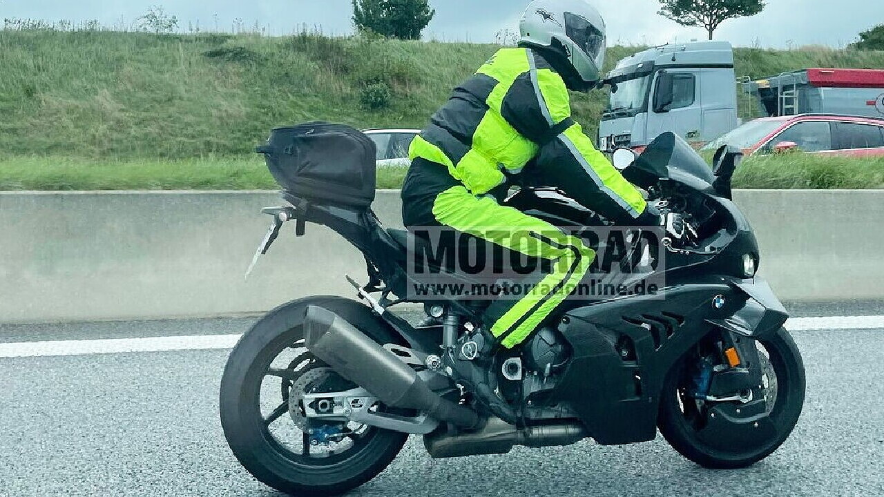 2023 BMW S 1000 RR spotted testing - BikeWale