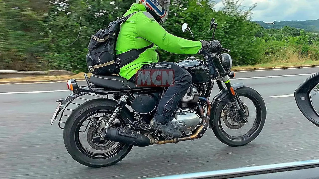 Royal Enfield Interceptor-based Scrambler 650 spotted testing Royal Enfield Interceptor-based Scrambler 650 spotted testing