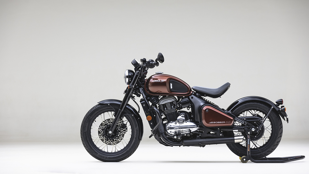 Jawa 42 Bobber Rear View Image – BikeWale