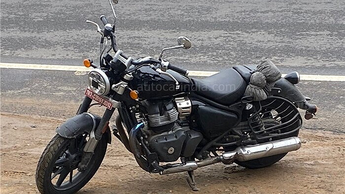 royal enfield super meteor 650 black