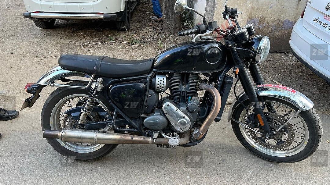 India-spec BSA Gold Star looks production ready - BikeWale