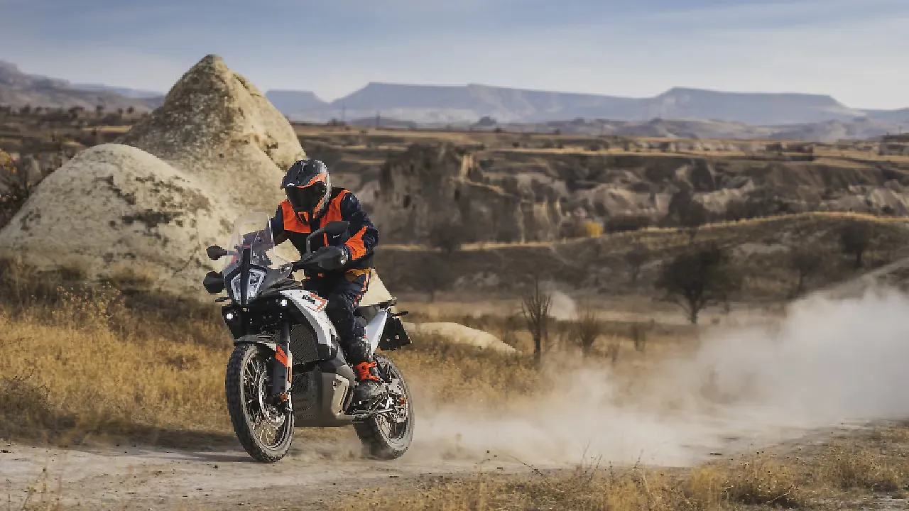 2023-ktm-790-adventure-revealed-bikewale