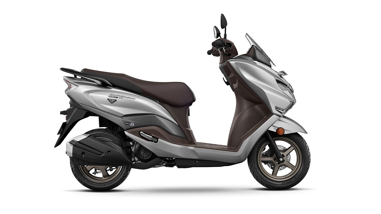 Lambretta V200, Expected Price Rs. 1,00,000, Launch Date & More Updates -  BikeWale
